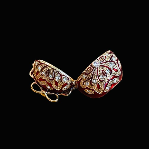 Monet Vintage Collectible Holiday Ornament Trinket Box in Original Gift Box - Picture 2 of 5